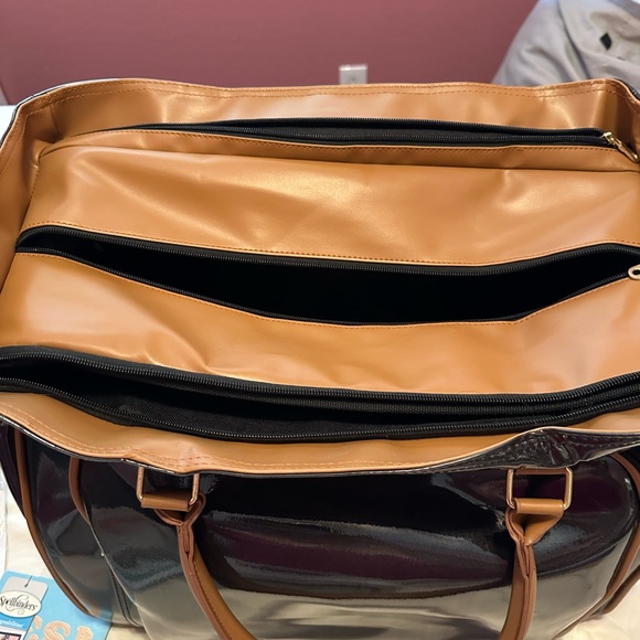 Spellbinder Embossing Machine Bundle - Picture 15 of 16